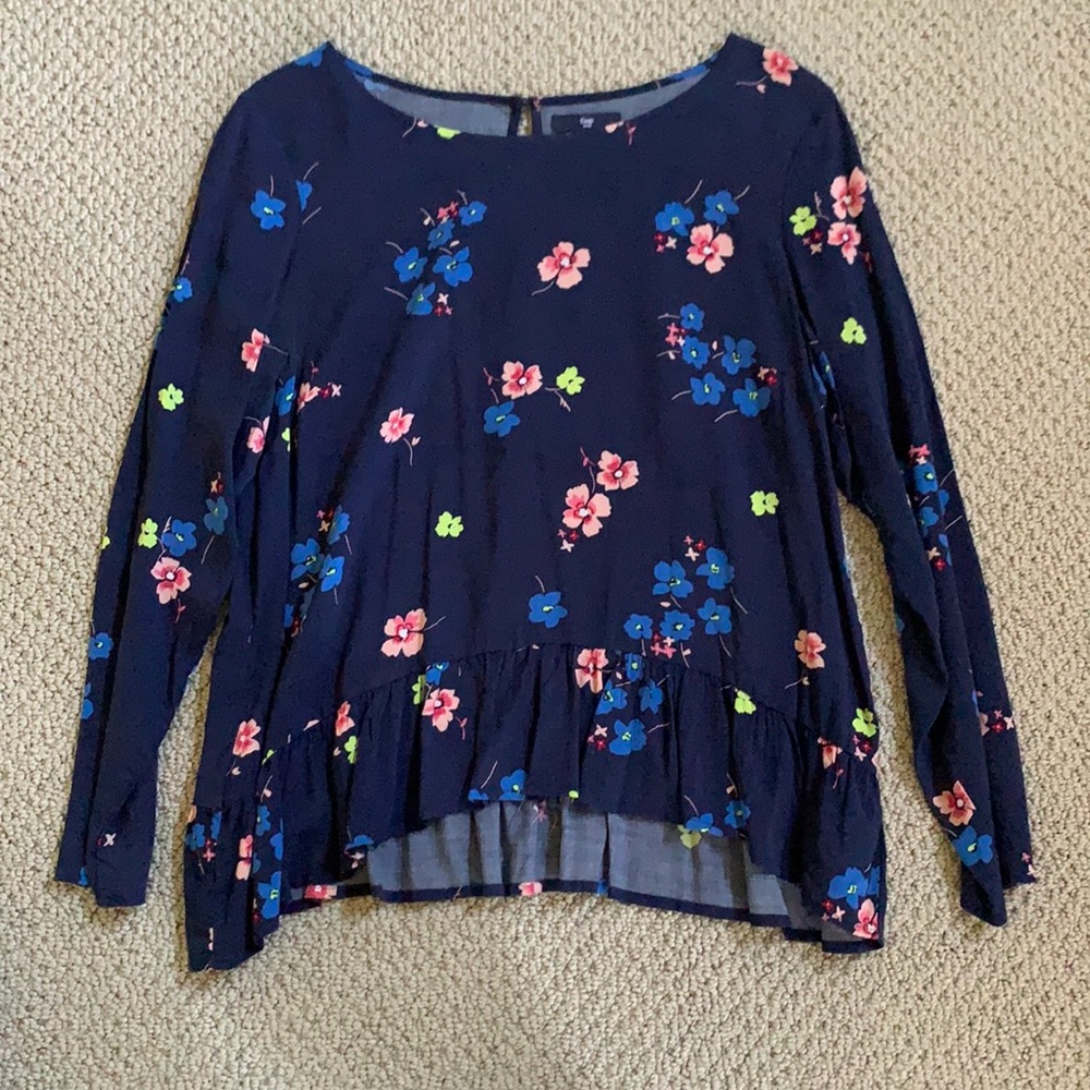 Fun floral top!